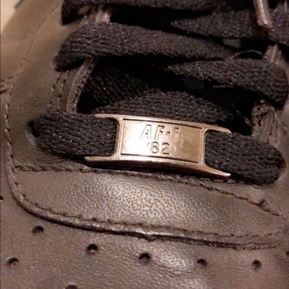 Nike Air Force 1 Black and Blue Limited Edition - Picture 2 of 5